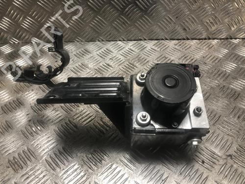 Used ABS pump ABS pump VW POLO V (6R1, 6C1) 1.6 TDI (90 hp) 31021643 31021643