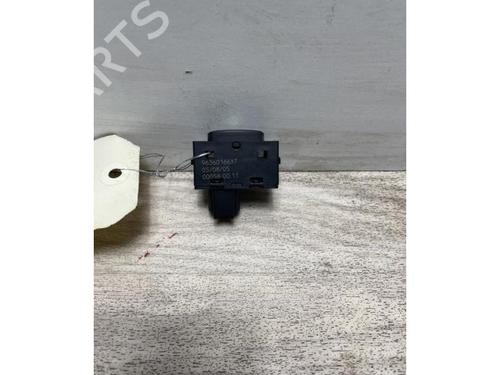 Left rear window switch PEUGEOT 307 SW (3H) 1.6 HDI 110 | BP13277613I29