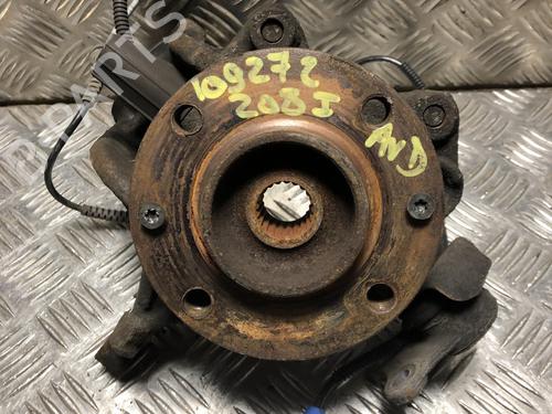 Used Right front steering knuckle PEUGEOT 208 I (CA_, CC_) 1.5 BlueHDI 100 (102 hp) 32349891