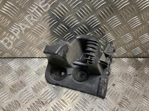 Used Rear bumper bracket Rear bumper bracket PEUGEOT 308 SW III (FC_, FJ_, FR_, F4_, FN_) BlueHDi 130 (FCYHZL, FCYHZT) (131 hp) 33610035 33610035