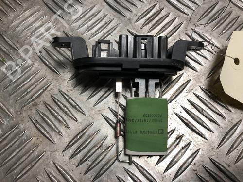 Varmeblæsermodstand RENAULT MASTER III Van (FV) 2.3 dCi 130 FWD (FV0M, FV0Y, FV0J, FV02, FV03) (130 hp) 32999002