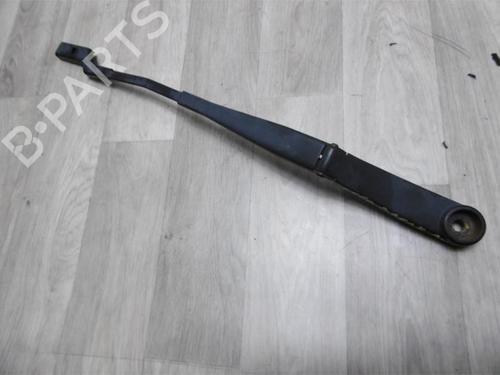 Used Front windshield wiper arm KIA CEE'D SW (ED) 1.6 CRDi 90 (90 hp) 13279336
