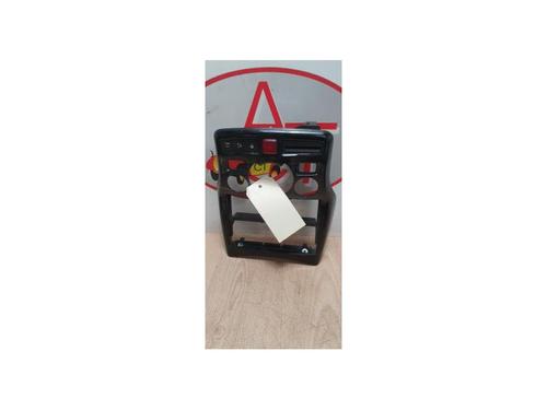 Used Middle console CITROËN C3 Picasso (SH_) 1.6 HDi (109 hp) 13289572