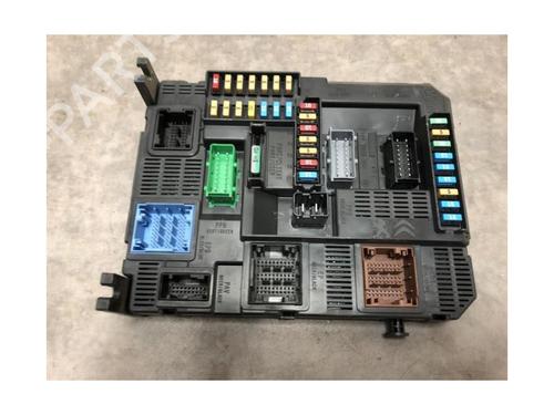 Fuse box PEUGEOT 308 II (LB_, LP_, LW_, LH_, L3_) 1.6 BlueHDi 120 | BP23100061E1 