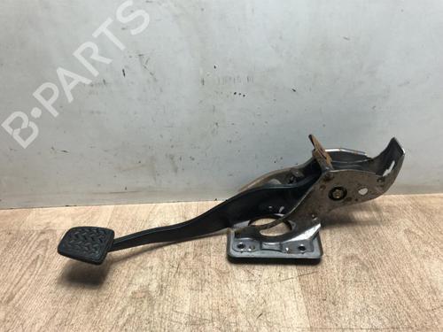 Used Break pedal TOYOTA COROLLA Verso (ZER_, ZZE12_, R1_) 2.0 D-4D (CUR10_, CUR10R) (116 hp) 13229021