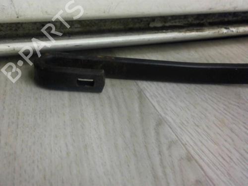 Front windshield wiper arm HYUNDAI SANTA FÉ I (SM) 2.0 CRDi 4x4 | BP13283274C143 