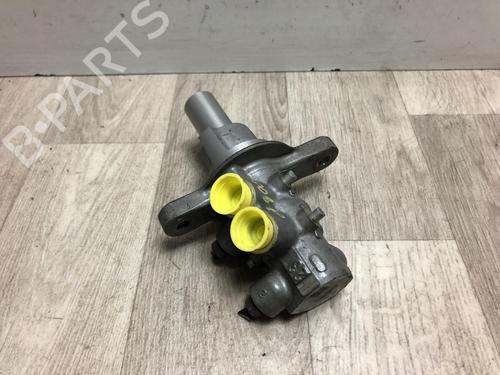 Used Brake master cylinder FIAT DOBLO Bus (263_) 1.3 D Multijet (263AXC1A) (90 hp) 23034918