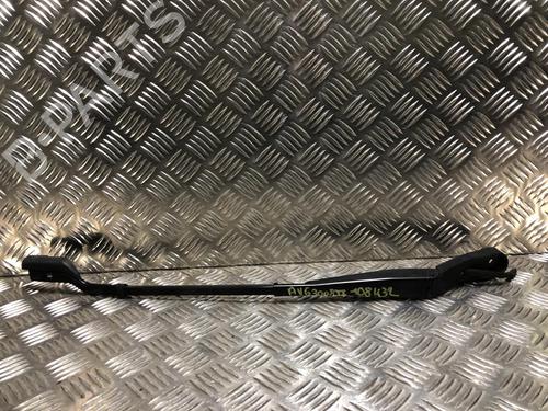 Used Front windshield wiper arm PEUGEOT 5008 II (MC_, MJ_, MR_, M4_) 1.5 BlueHDi 130 (MCYHZJ, MCYHZR, MCYHZX) (131 hp) 31203352