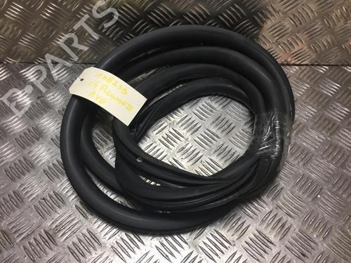 Used Rubber door seal CITROËN C4 Picasso II 1.6 HDi / BlueHDi 115 (115 hp) 24872964