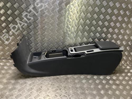 Used Middle console Middle console VOLVO C30 (533) 1.6 D (109 hp) 34039002 34039002