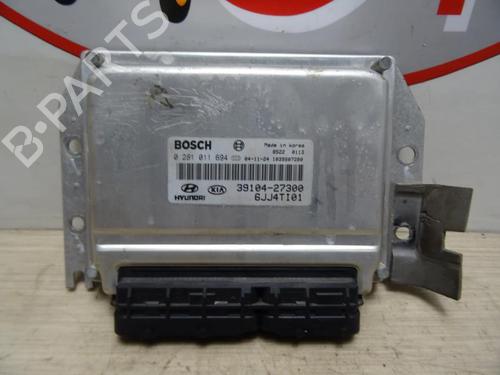 Used Engine control unit (ECU) HYUNDAI TUCSON (JM) 2.0 CRDi All-wheel Drive (113 hp) 32492727