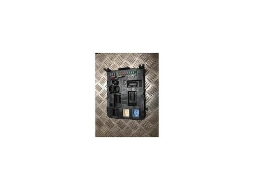 Zekeringkast PEUGEOT 307 CC (3B) 2.0 HDi 135 (136 hp) 27557749