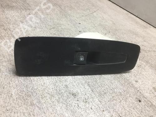 Used Right rear window switch RENAULT SCÉNIC IV (J9_) 1.5 dCi 110 (110 hp) 23034082