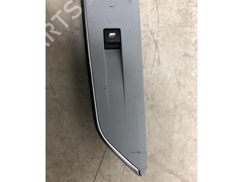 Right front window switch PEUGEOT 3008 II SUV (MC_, MR_, MJ_, M4_) 1.2 THP/ PureTech 130 (MRHNSM, MRHNSU, MRHNSJ, MRHNYW,... | BP20622725I26 