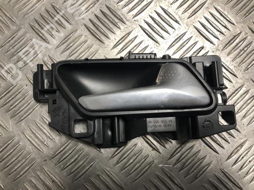 Used Front right interior door handle Front right interior door handle PEUGEOT 308 II (LB_, LP_, LW_, LH_, L3_) 1.6 BlueHDi 120 (120 hp) 33818444 33818444