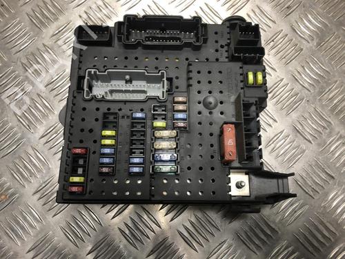 Used Fuse box VOLVO XC90 I (275) D5 AWD (163 hp) 31202559