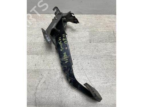 Break pedal MITSUBISHI PAJERO III (V7_W, V6_W) 3.2 Di-D (V68W) | BP13263227I19 