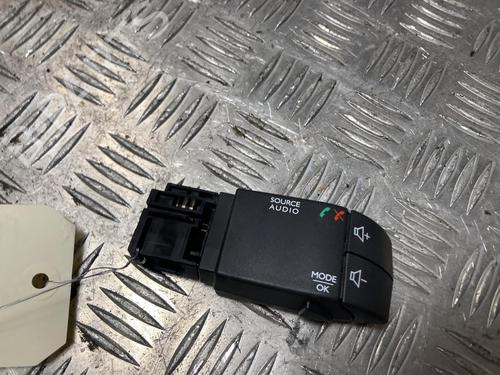 Used Switch Switch RENAULT CAPTUR I (J5_, H5_) 1.3 TCe 150 (J5NK, J5JS) (150 hp) 36088853 36088853