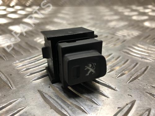 Used Switch PEUGEOT 5008 II (MC_, MJ_, MR_, M4_) 1.5 BlueHDi 130 (MCYHZJ, MCYHZR, MCYHZX) (131 hp) 26726619