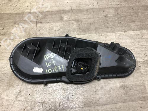 Used Licence plate light Licence plate light PEUGEOT 107 (PM_, PN_) 1.0 (68 hp) 20630751 20630751