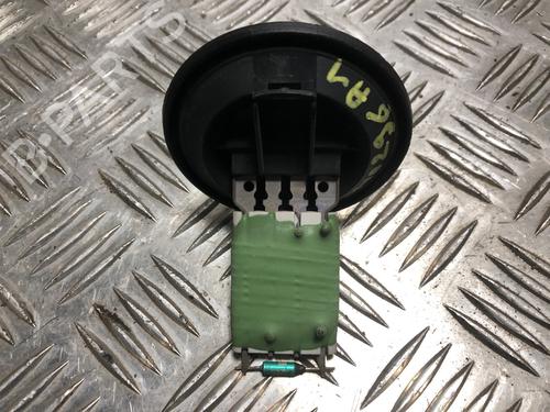Used Heater resistor AUDI A1 (8X1, 8XK) 1.2 TFSI (86 hp) 32283862