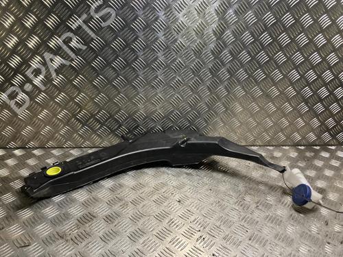 Used Windscreen washer tank Windscreen washer tank PEUGEOT 308 II (LB_, LP_, LW_, LH_, L3_) 1.2 THP 130 (131 hp) 33429589 33429589