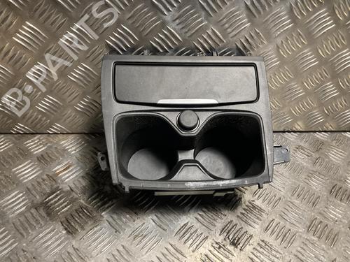 Porte-gobelet/Objets BMW 1 (F20) 114 d (95 hp) 31186267