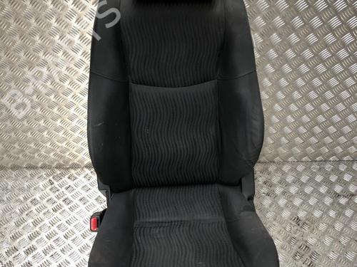 Sæde venstre fortil SUZUKI SWIFT IV (FZ, NZ) 1.3 DDiS (AZG413D, ZC02S, ZC92S) (75 hp) 31201574