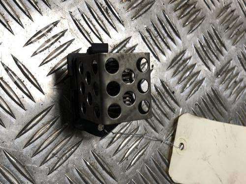 Used Heater resistor RENAULT CLIO III Grandtour (KR0/1_) 1.5 dCi (KR0F) (86 hp) 31199945