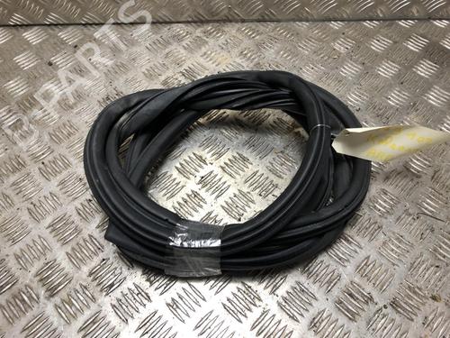 Gummiliste RENAULT KOLEOS I (HY_) 2.0 dCi (HY0K) (150 hp) 31200648