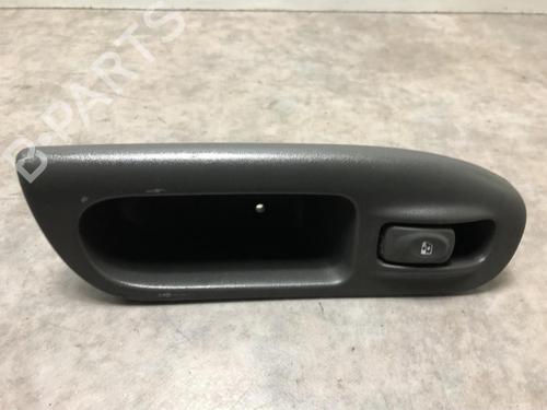 Used Right front window switch RENAULT SCÉNIC I MPV (JA0/1_, FA0_) 2.0 16V (JA1B, JA1D, JA0C) (139 hp) 20620275