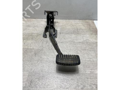 Break pedal MITSUBISHI PAJERO III (V7_W, V6_W) 3.2 Di-D (V68W) | BP13263227I19 
