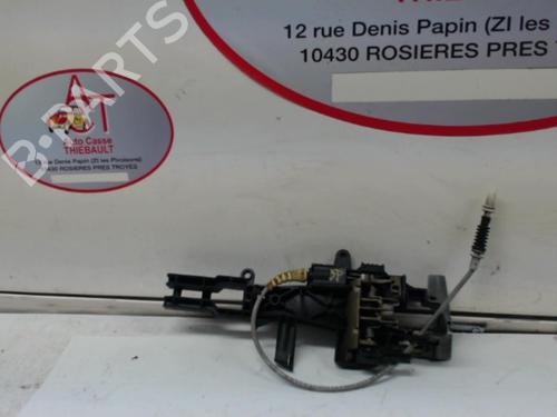 Used Front left exterior door handle BMW 1 (E87) 118 d (122 hp) 28286598