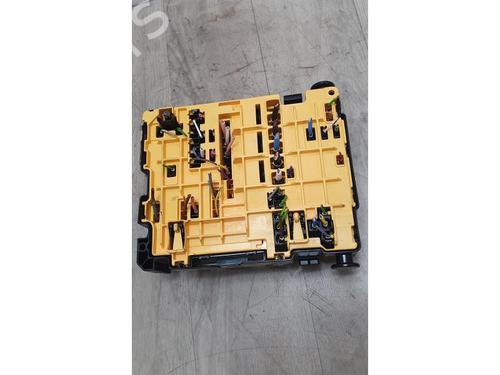 Used Fuse box VW POLO V (6R1, 6C1) 1.6 TDI (90 hp) 28722092