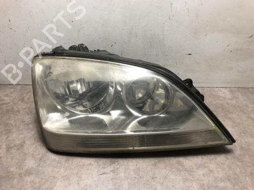 Used Right headlight KIA SORENTO I (JC) 2.5 CRDi 4WD (140 hp) 20621694