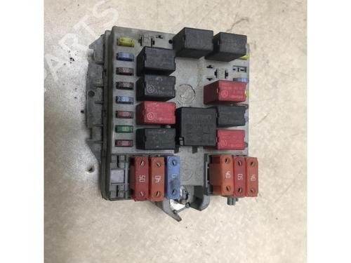 Used Fuse box ALFA ROMEO GT (937_) 1.9 JTD (937CXN1B) (150 hp) 23109875