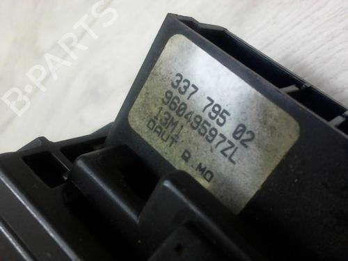 Switch TOYOTA YARIS (_P13_) 1.5 Hybrid (NHP130_, NHP130) | BP29559640I30 