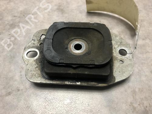 Used Engine mount RENAULT LAGUNA Coupe (DT0/1) 2.0 dCi (DT01, DT08, DT09, DT0K, DT12, DT1C, DT1D, DT1M,... (150 hp) 28531247