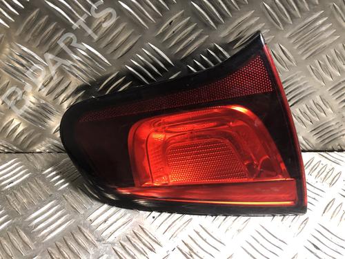 Venstre baglygte bagklap Venstre baglygte bagklap CITROËN C3 II (SC_) 1.4 HDi 70 (SC8HZC, SC8HR0, SC8HP4) (68 hp) 34416020 34416020