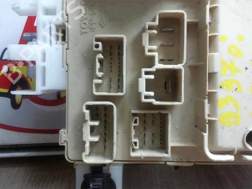 Fuse box TOYOTA COROLLA Verso (ZER_, ZZE12_, R1_) 2.2 D-4D (AUR10_, AUR10R) | BP12964421E1 