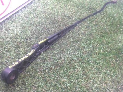 Used Front windshield wiper arm LAND ROVER FREELANDER I (L314) 2.0 Td4 4x4 (112 hp) 13130807