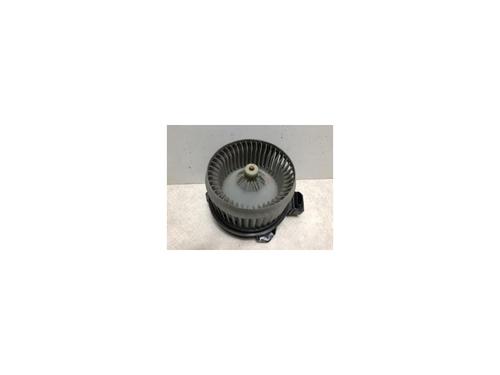 Used Heater blower motor TOYOTA YARIS (_P9_) 1.3 VVT-i (SCP90_, SCP90R) (87 hp) 20612770