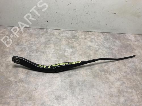 Used Front windshield wiper arm DACIA SANDERO II TCe 90 (B8M1, B8MA, B8AC) (90 hp) 22200491