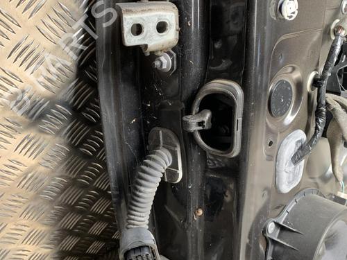 Right front door RENAULT SCÉNIC III (JZ0/1_) 1.5 dCi | BP31201174C3 