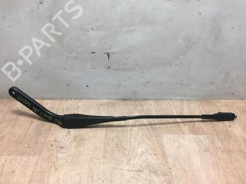 Used Front windshield wiper arm BMW 1 (E81) 118 d (143 hp) 13276110