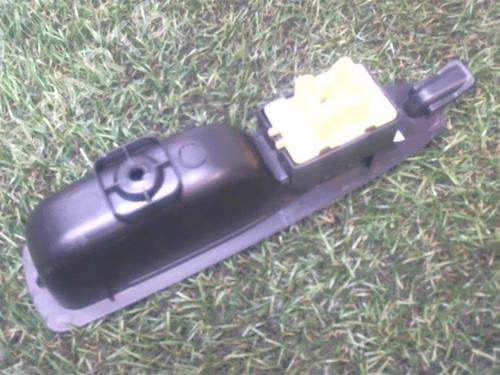 Interrupteur de vitre arrière gauche RENAULT CAPTUR I (J5_, H5_) 1.5 dCi 90 (J5N4, J5M5, J5MW, J5M6, J5AL, J5AJ) | BP22790978I29