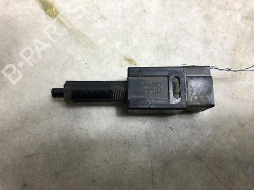 Used Switch NISSAN X-TRAIL I (T30) 2.2 Di 4x4 (114 hp) 20621025