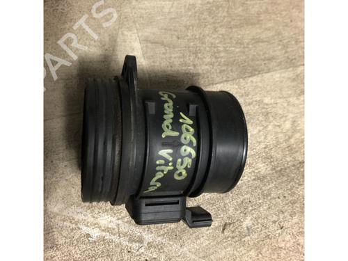 Used Mass air flow sensor SUZUKI GRAND VITARA II (JT, TE, TD) 1.9 DDiS All-wheel Drive (JT419, TD44, JB419WD, JB419XD,... (129 hp) 20617744