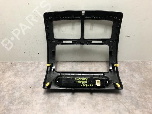 Used Middle console TOYOTA URBAN CRUISER (_P1_) 1.4 D-4D 4WD (NLP115_, NLP115R) (90 hp) 20616186