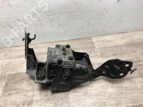 Used ABS pump FORD MONDEO III Saloon (B4Y) ST220 (226 hp) 28573291